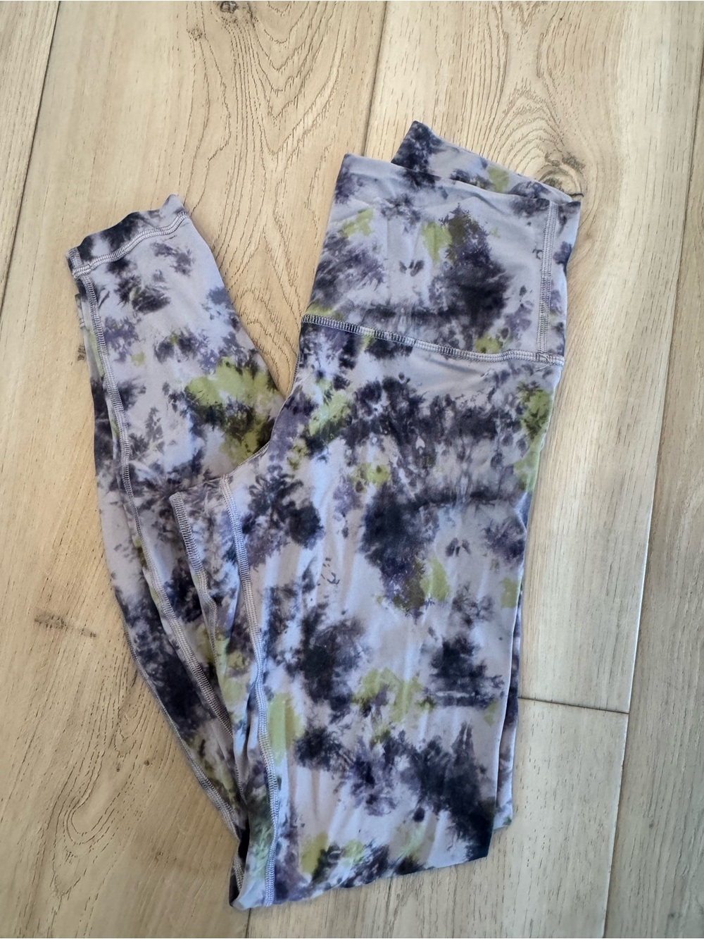 lululemon athletica Tie-Dye Leggings size 6 7/8 length worn twice